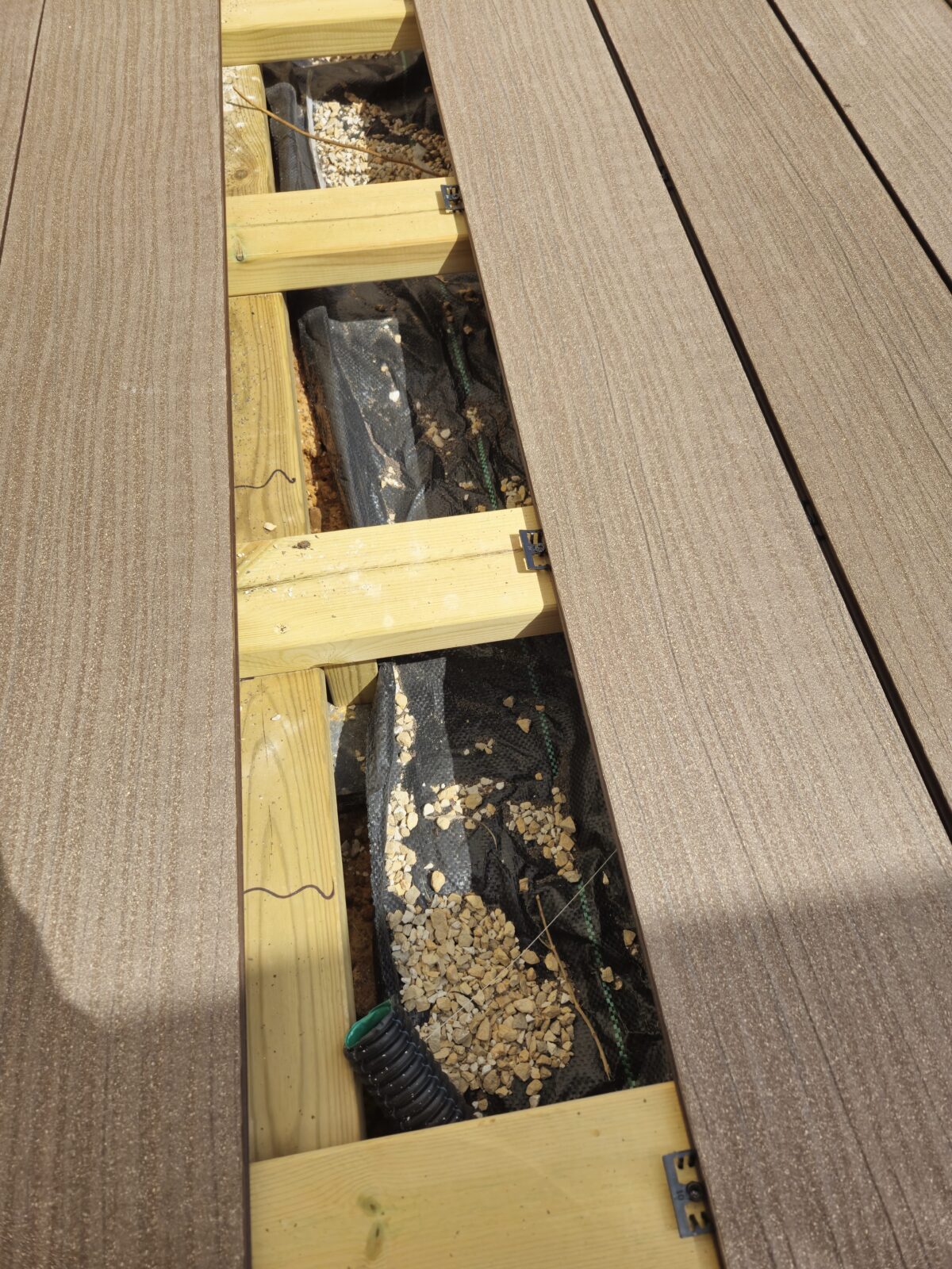 התקנת מחברים דק פולימרי